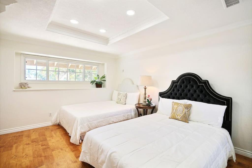 5 Rooms Villa Near Disneyland, Golf Course And Trial To Beach Санта-Ана Екстер'єр фото